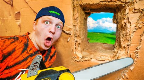 layrs|ESCAPING 100 LAYERS Of CARDBOARD! We're Trapped!.